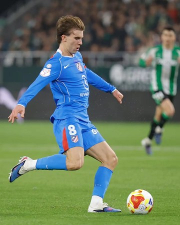 NBA录像-马竞官方：巴里奥斯右大腿肌肉拉伤